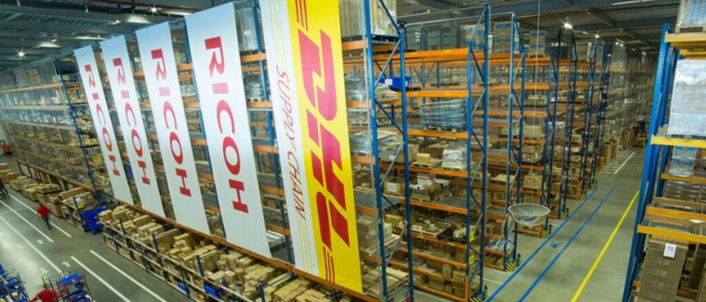 virtual reality for manufacturing dhl example